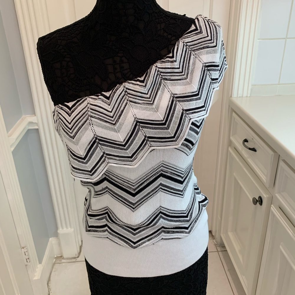 Beautiful knitted top